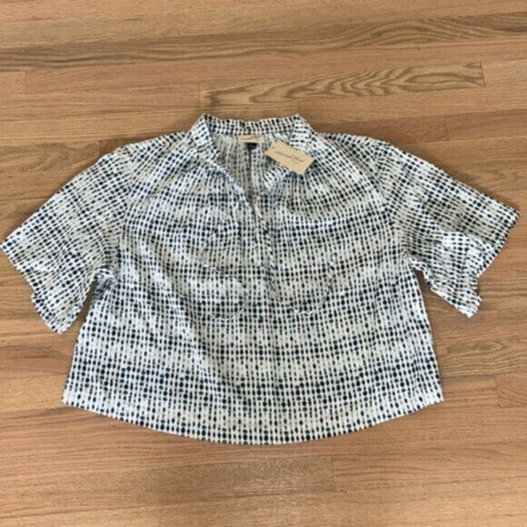 NWT Universal Thread Black and White Blouse - Picture 1 of 3